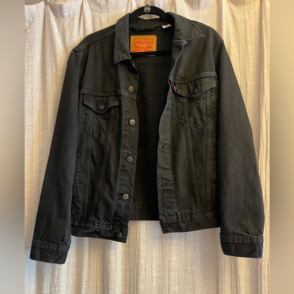 Levi’s Jean jacket - Picture 1 of 4